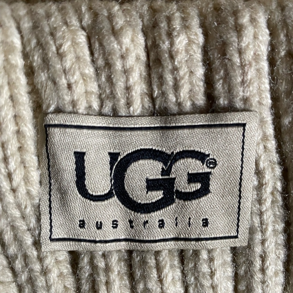 UGG Cream Knit Beanie with Faux Fur Pom-Pom - Picture 2 of 5